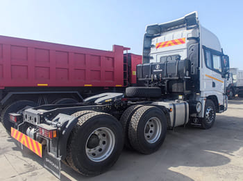 SHACMAN Shacman Trailer Truck for Sale in Sierra Leone - Tractor: foto 3 SHACMAN Shacman Trailer Truck for Sale in Sierra Leone - Tractor: foto 3