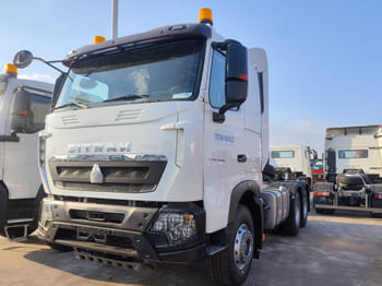 SINOTRUK 6x4 Howo Trucks for Sale in Nigeria - Tractor: foto 1 SINOTRUK 6x4 Howo Trucks for Sale in Nigeria - Tractor: foto 1