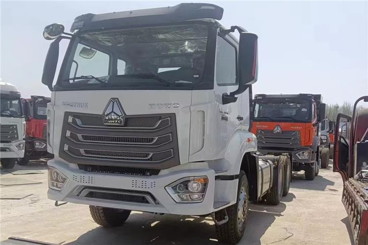 SINOTRUK Hohan NX Truck Price 371 hp 10 Wheeler for Sale In Tanzania - Tractor: foto 2 SINOTRUK Hohan NX Truck Price 371 hp 10 Wheeler for Sale In Tanzania - Tractor: foto 2