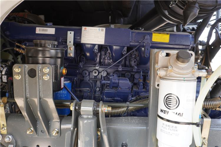 SINOTRUK Howo 430 Truck Head for Sale In Zambia - Tractor: foto 3 SINOTRUK Howo 430 Truck Head for Sale In Zambia - Tractor: foto 3