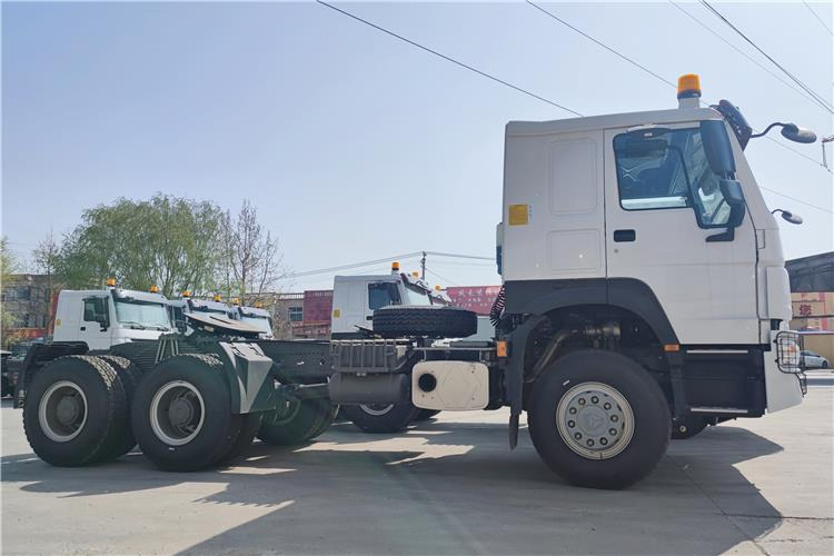 SINOTRUK Howo New Model 430HP Truck Tractor Price In Mauritania - Tractor: foto 2 SINOTRUK Howo New Model 430HP Truck Tractor Price In Mauritania - Tractor: foto 2
