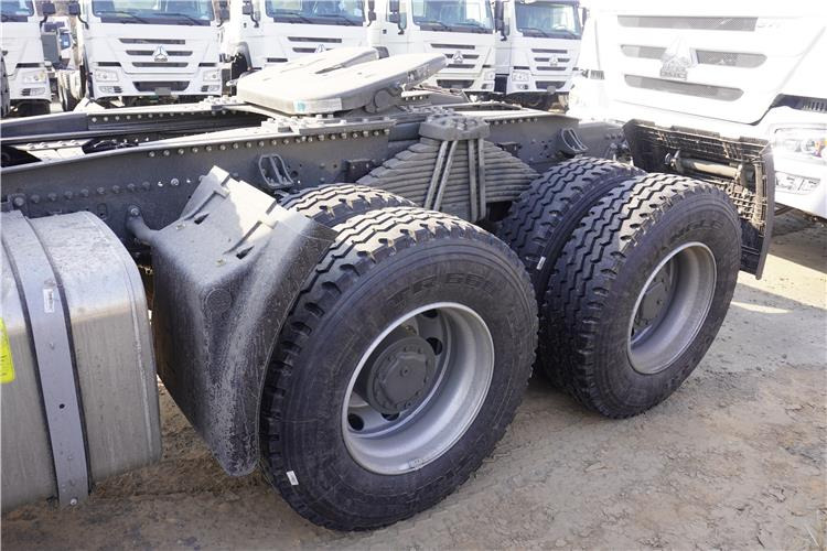 SINOTRUK Howo Truck Head Price 400HP for Sale In Guinea - Tractor: foto 4 SINOTRUK Howo Truck Head Price 400HP for Sale In Guinea - Tractor: foto 4