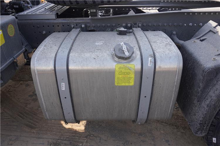 SINOTRUK Howo Truck Head Price 400HP for Sale In Guinea - Tractor: foto 3 SINOTRUK Howo Truck Head Price 400HP for Sale In Guinea - Tractor: foto 3