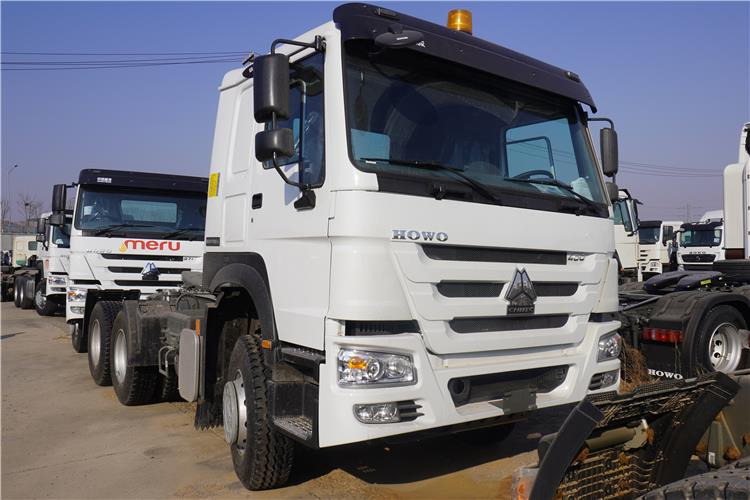 SINOTRUK Howo Truck Head Price 400HP for Sale In Guinea - Tractor: foto 1 SINOTRUK Howo Truck Head Price 400HP for Sale In Guinea - Tractor: foto 1