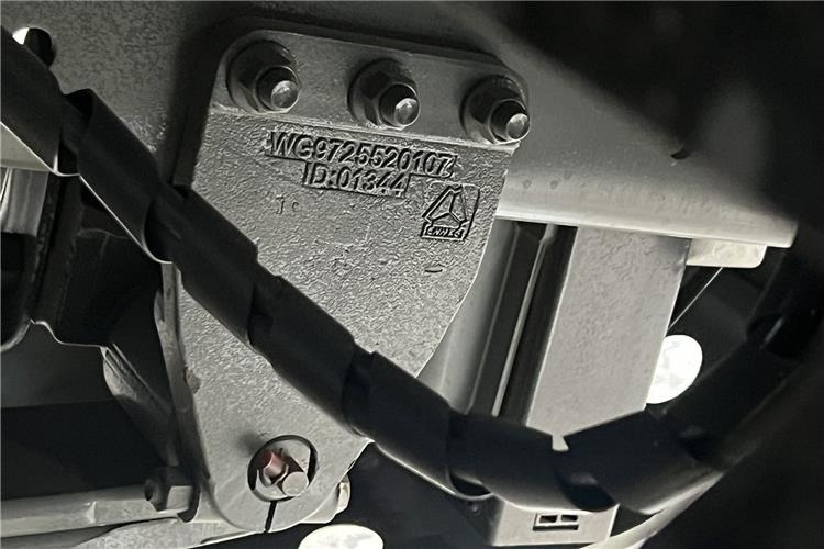 SINOTRUK Howo Truck Price - 400hp 10 Wheeler for Sale In Cameroon - Tractor: foto 4 SINOTRUK Howo Truck Price - 400hp 10 Wheeler for Sale In Cameroon - Tractor: foto 4