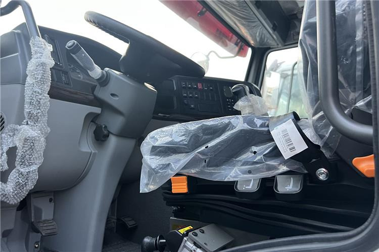 SINOTRUK Howo Truck Price - 400hp 10 Wheeler for Sale In Cameroon - Tractor: foto 3 SINOTRUK Howo Truck Price - 400hp 10 Wheeler for Sale In Cameroon - Tractor: foto 3