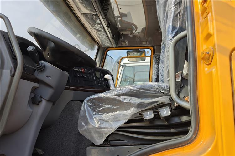 Sinotruk Used Howo Truck 371 hp 6x4 Head for Sale In Ghana Accra - Tractor: foto 2 Sinotruk Used Howo Truck 371 hp 6x4 Head for Sale In Ghana Accra - Tractor: foto 2