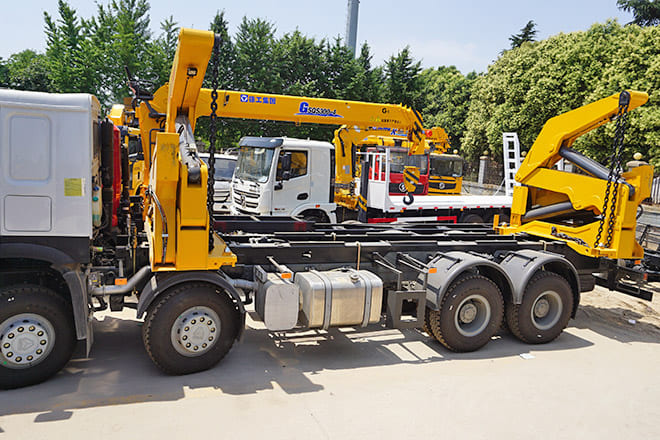 XCMG 20Ft Container Side Lift Truck for Sale in Guyana - Caminhão transportador de contêineres/ Caixa móvel: foto 3 XCMG 20Ft Container Side Lift Truck for Sale in Guyana - Caminhão transportador de contêineres/ Caixa móvel: foto 3