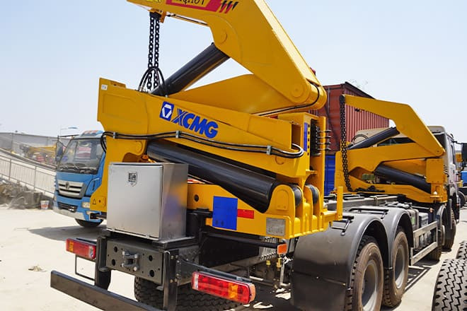 XCMG 20Ft Container Side Lift Truck for Sale in Guyana - Caminhão transportador de contêineres/ Caixa móvel: foto 2 XCMG 20Ft Container Side Lift Truck for Sale in Guyana - Caminhão transportador de contêineres/ Caixa móvel: foto 2