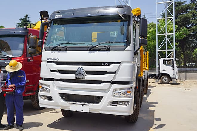 XCMG 20Ft Container Side Lift Truck for Sale in Guyana - Caminhão transportador de contêineres/ Caixa móvel: foto 4 XCMG 20Ft Container Side Lift Truck for Sale in Guyana - Caminhão transportador de contêineres/ Caixa móvel: foto 4