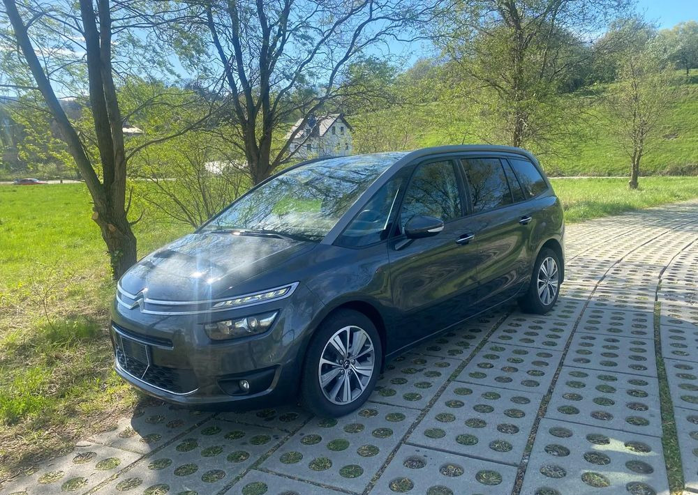 Citroën C4 Grand Picasso BlueHDi 120 EAT6 Selection - Micro-ônibus, Furgão de passageiros: foto 5 Citroën C4 Grand Picasso BlueHDi 120 EAT6 Selection - Micro-ônibus, Furgão de passageiros: foto 5