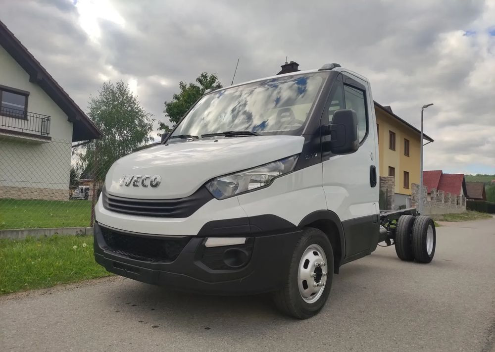 Iveco DAILY 35c14 2.3 hpi rama do zabudowy, - Caminhão chassi: foto 2 Iveco DAILY 35c14 2.3 hpi rama do zabudowy, - Caminhão chassi: foto 2
