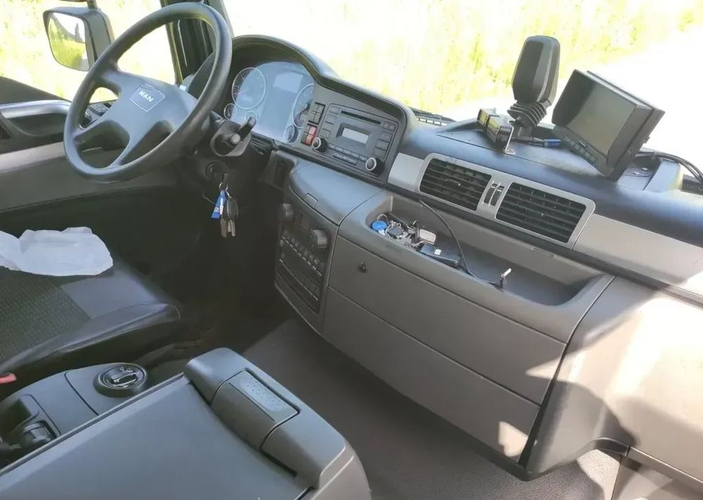 Caminhão furgão MAN TGM 15.290 kontener , winda: foto 10