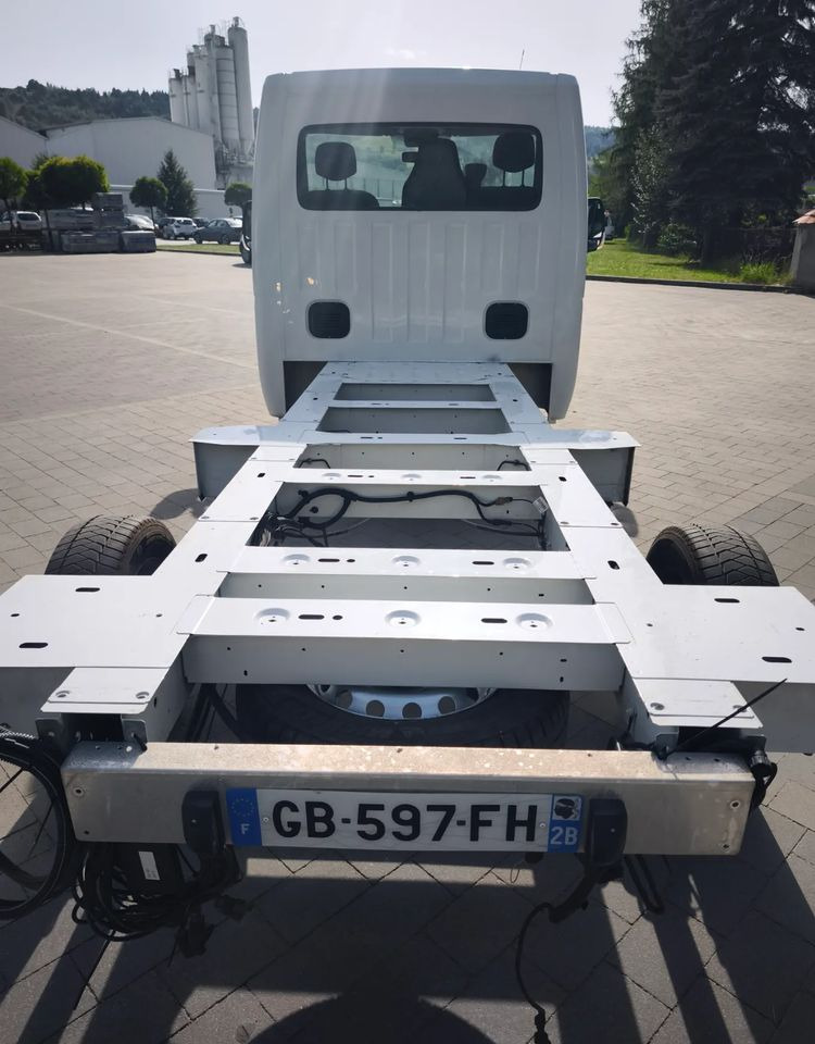 Renault MASTER 2,3 rama do zabudowy po obsłudze gotowy do jazdy - Caminhão chassi: foto 5 Renault MASTER 2,3 rama do zabudowy po obsłudze gotowy do jazdy - Caminhão chassi: foto 5