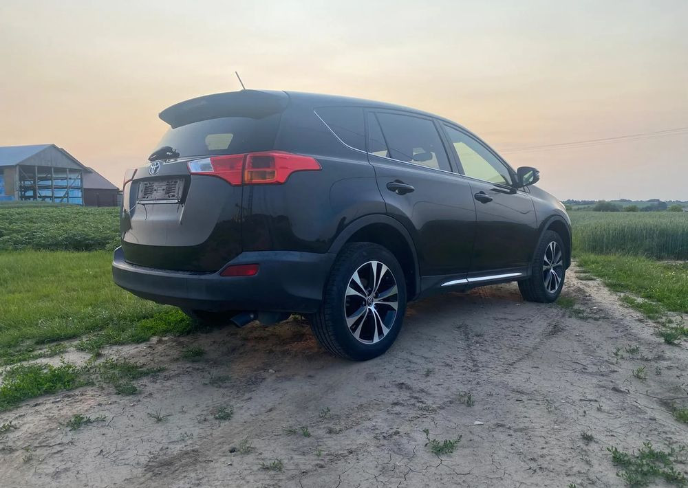Toyota RAV4 2.0 D-4D 4x4 - SUV: foto 1 Toyota RAV4 2.0 D-4D 4x4 - SUV: foto 1
