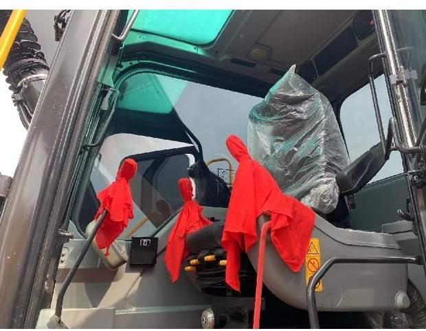Escavadora de rastos 2022 Volvo EC210D: foto 6