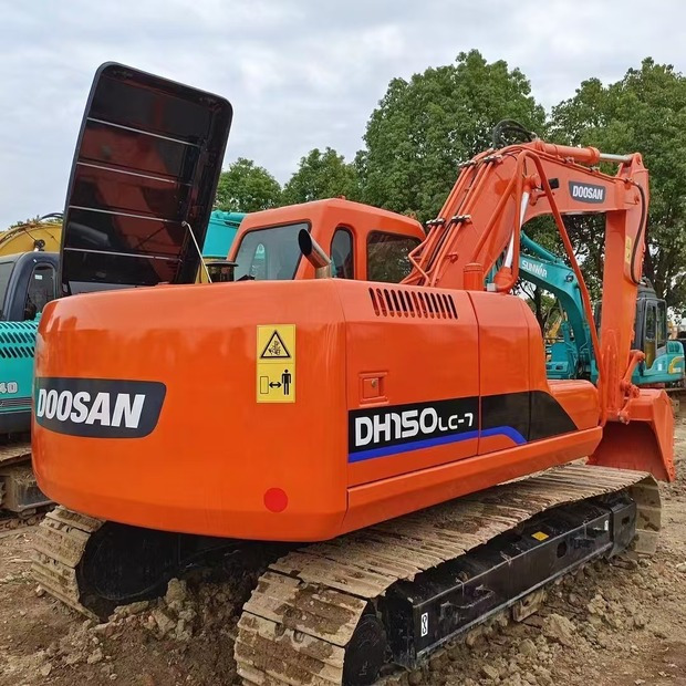Escavadora de rastos 2023 Doosan DH150: foto 9