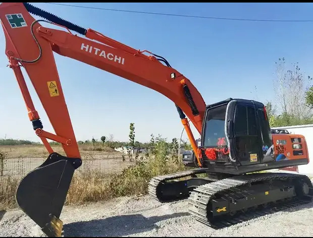 Escavadora de rastos 2023 Hitachi ZX200: foto 9