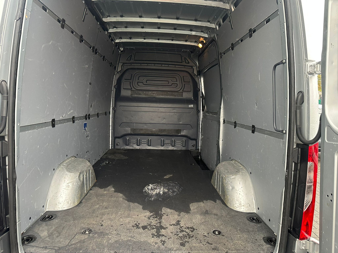 MERCEDES-BENZ Sprinter - Furgão: foto 5 MERCEDES-BENZ Sprinter - Furgão: foto 5