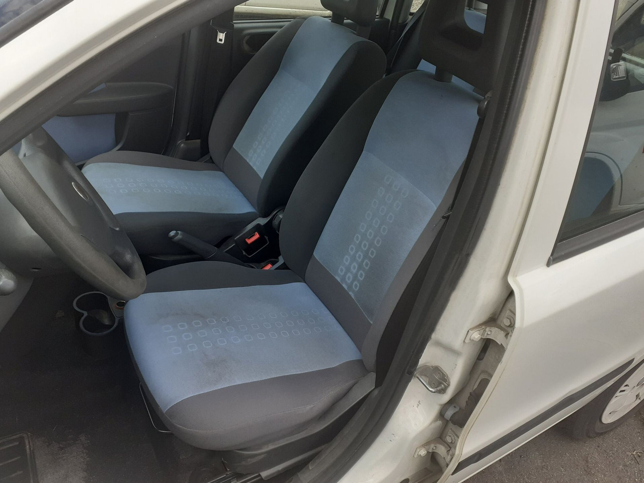 AD-218-BE - FIAT Panda 1.2 Dynamic - Automóvel: foto 5 AD-218-BE - FIAT Panda 1.2 Dynamic - Automóvel: foto 5