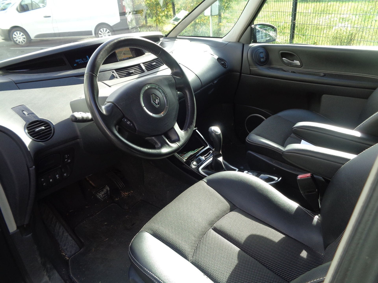 RENAULT ESPACE - Automóvel: foto 4 RENAULT ESPACE - Automóvel: foto 4