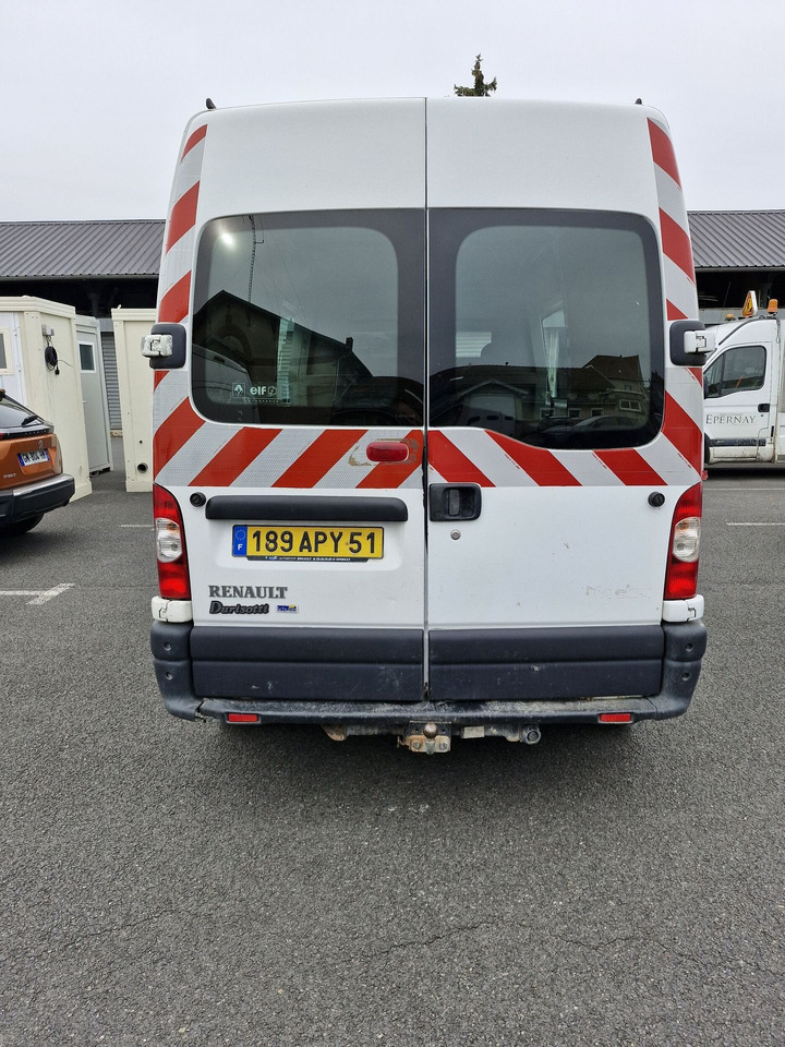 Renault Master 189APY51 7 places de 2005. 68 226 Km. Cabine repliable. Entretien régulier. Compte rendus des derniers Contrôle technique en pièces jointe avec Carte grise + historique entretien. - Carrinha cabine dupla: foto 2 Renault Master 189APY51 7 places de 2005. 68 226 Km. Cabine repliable. Entretien régulier. Compte rendus des derniers Contrôle technique en pièces jointe avec Carte grise + historique entretien. - Carrinha cabine dupla: foto 2