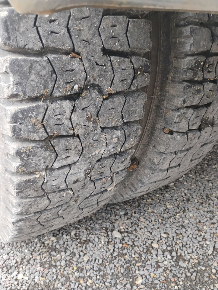 Renault Midlum 909AAD51- Disponible à compter du 19 /11/2025. Camion benne 13T-Moteur remplacé en 2021 ( environ 120 000km). Usure importante de la benne, oxydation de fer globale apparente - Norme Eu - Caminhão basculante: foto 3 Renault Midlum 909AAD51- Disponible à compter du 19 /11/2025. Camion benne 13T-Moteur remplacé en 2021 ( environ 120 000km). Usure importante de la benne, oxydation de fer globale apparente - Norme Eu - Caminhão basculante: foto 3