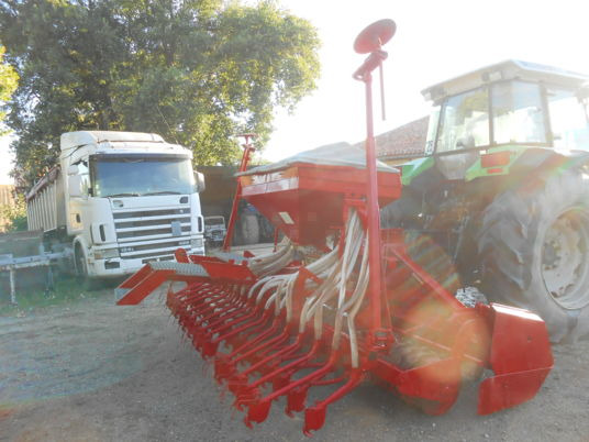 Semeadora combinada Kverneland DAS + Kverneland herse rotative: foto 6 Semeadora combinada Kverneland DAS + Kverneland herse rotative: foto 6