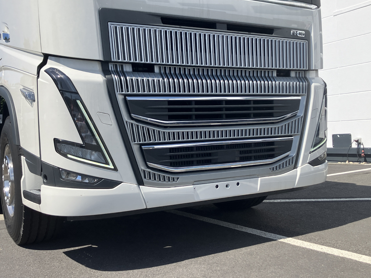 VOLVO FH16 750 8x4 Chassis - Caminhão chassi: foto 3 VOLVO FH16 750 8x4 Chassis - Caminhão chassi: foto 3