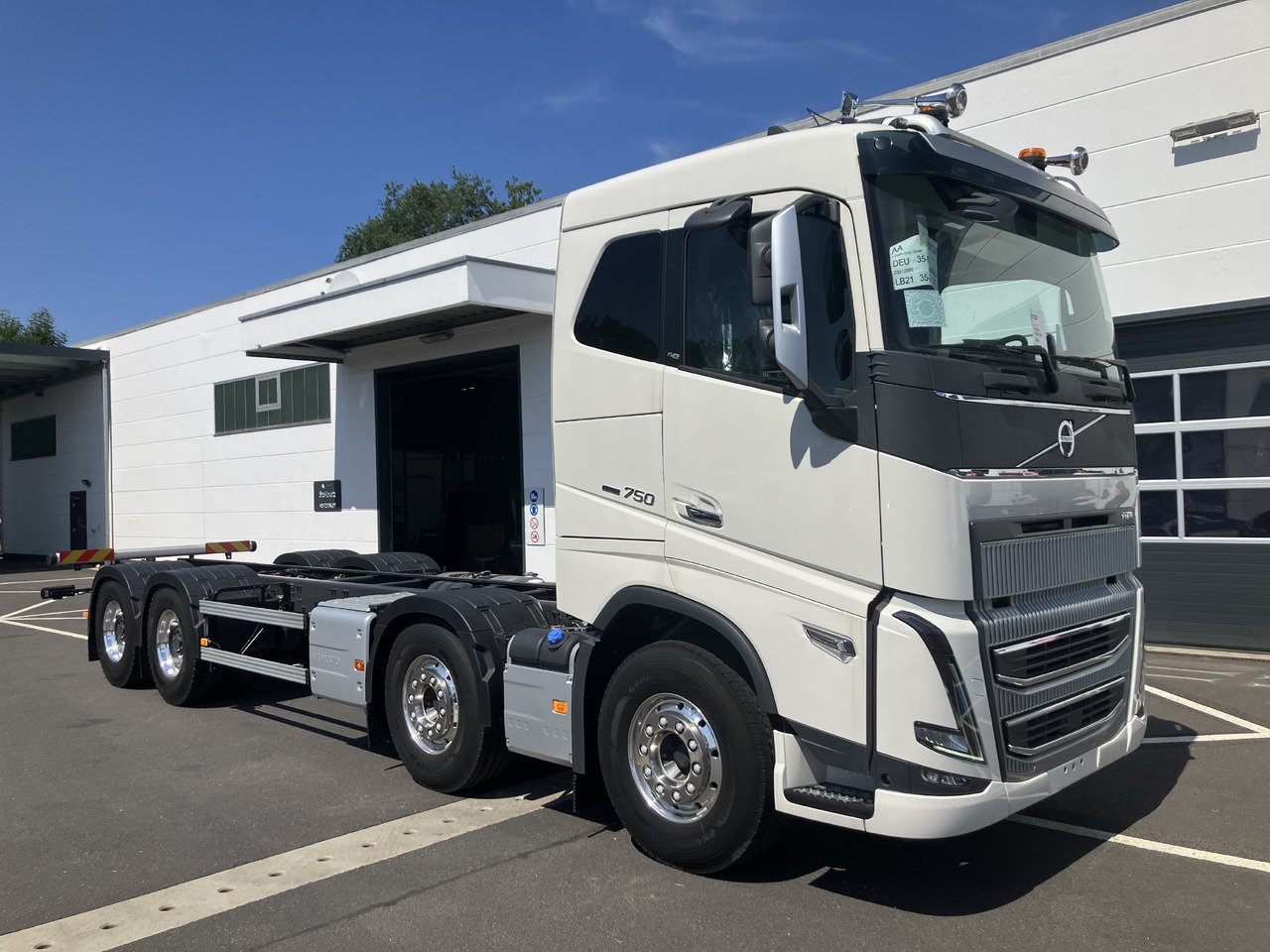 VOLVO FH16 750 8x4 Chassis - Caminhão chassi: foto 2 VOLVO FH16 750 8x4 Chassis - Caminhão chassi: foto 2