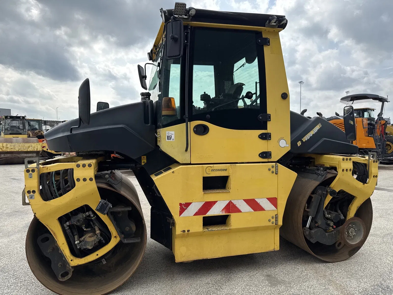 Bomag BW 154 AP-4i AM - Compactador de asfalto: foto 5 Bomag BW 154 AP-4i AM - Compactador de asfalto: foto 5