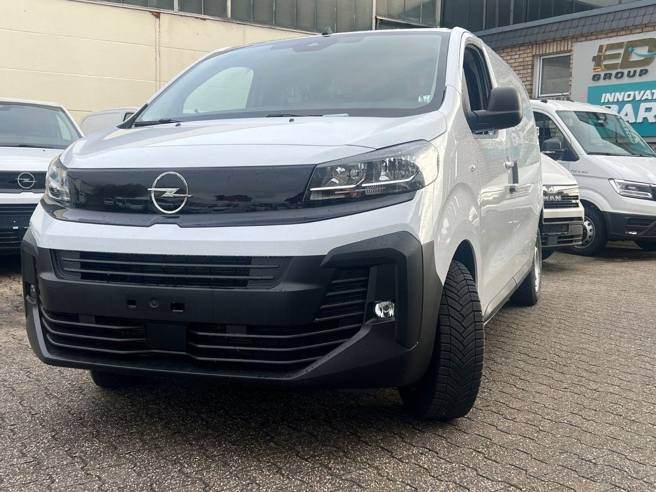 Opel Vivaro Cargo L2 H1 120 PS Allwetter AHK Rückfahr - Furgão: foto 5 Opel Vivaro Cargo L2 H1 120 PS Allwetter AHK Rückfahr - Furgão: foto 5