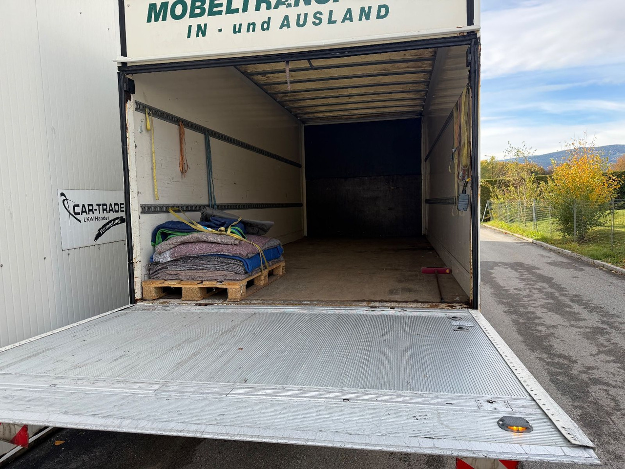 Carrinha de contentor DAF LF 45.140 Koffer/LBW /TÜV: foto 6 Carrinha de contentor DAF LF 45.140 Koffer/LBW /TÜV: foto 6