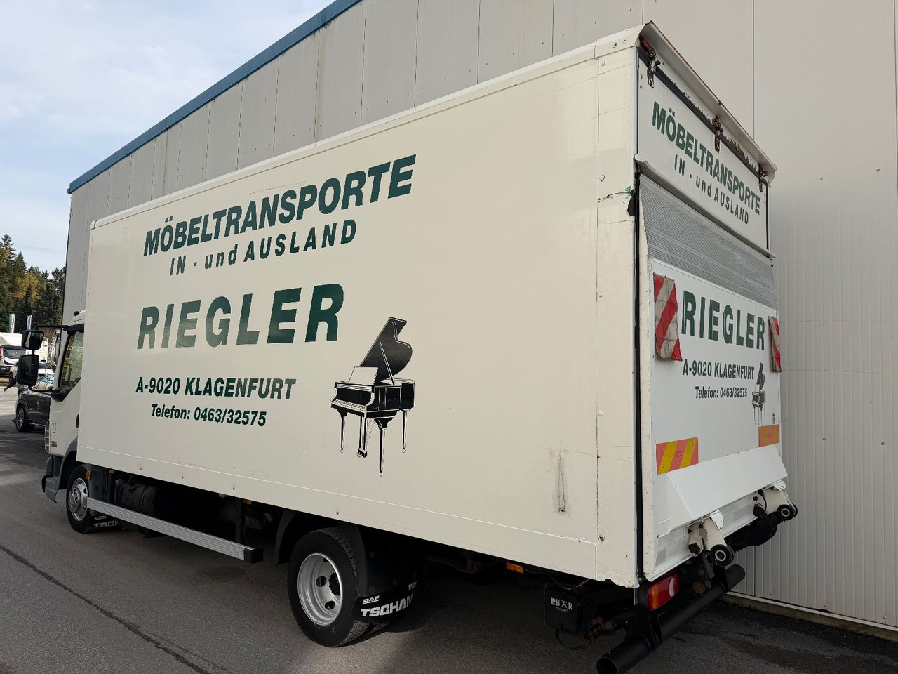 DAF LF 45.140 Koffer/LBW /TÜV - Carrinha de contentor: foto 5 DAF LF 45.140 Koffer/LBW /TÜV - Carrinha de contentor: foto 5