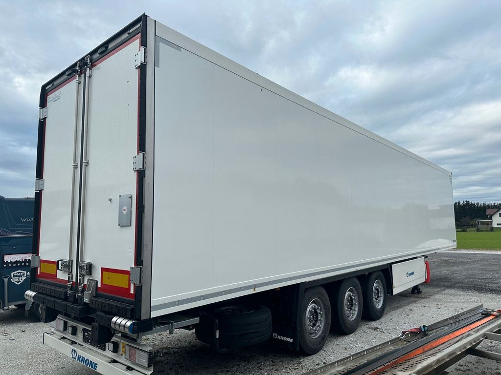 Krone SDR 27 Vector 1550 Doppelstock/Blumenbreit Krone SDR 27 Vector 1550 Doppelstock/Blumenbreit - Semireboque frigorífico: foto 4 Krone SDR 27 Vector 1550 Doppelstock/Blumenbreit Krone SDR 27 Vector 1550 Doppelstock/Blumenbreit - Semireboque frigorífico: foto 4