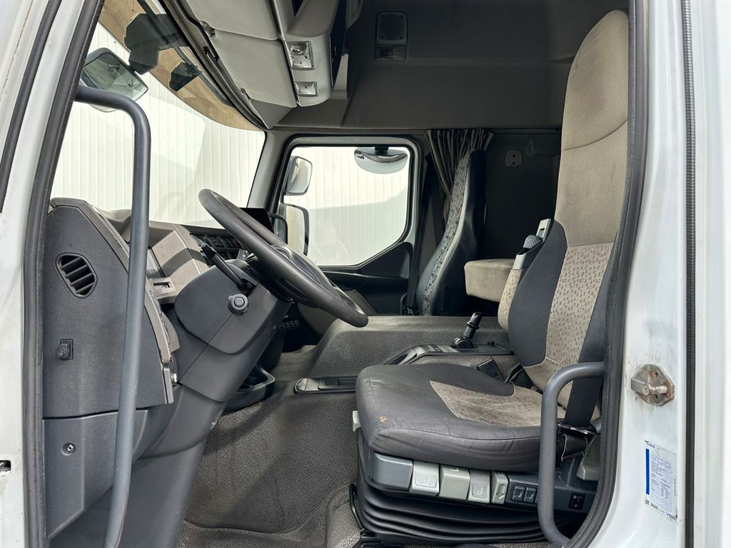 Renault Premium 380.18 EEV Supra/LBW Renault Premium 380.18 EEV Supra/LBW - Caminhão frigorífico: foto 5 Renault Premium 380.18 EEV Supra/LBW Renault Premium 380.18 EEV Supra/LBW - Caminhão frigorífico: foto 5