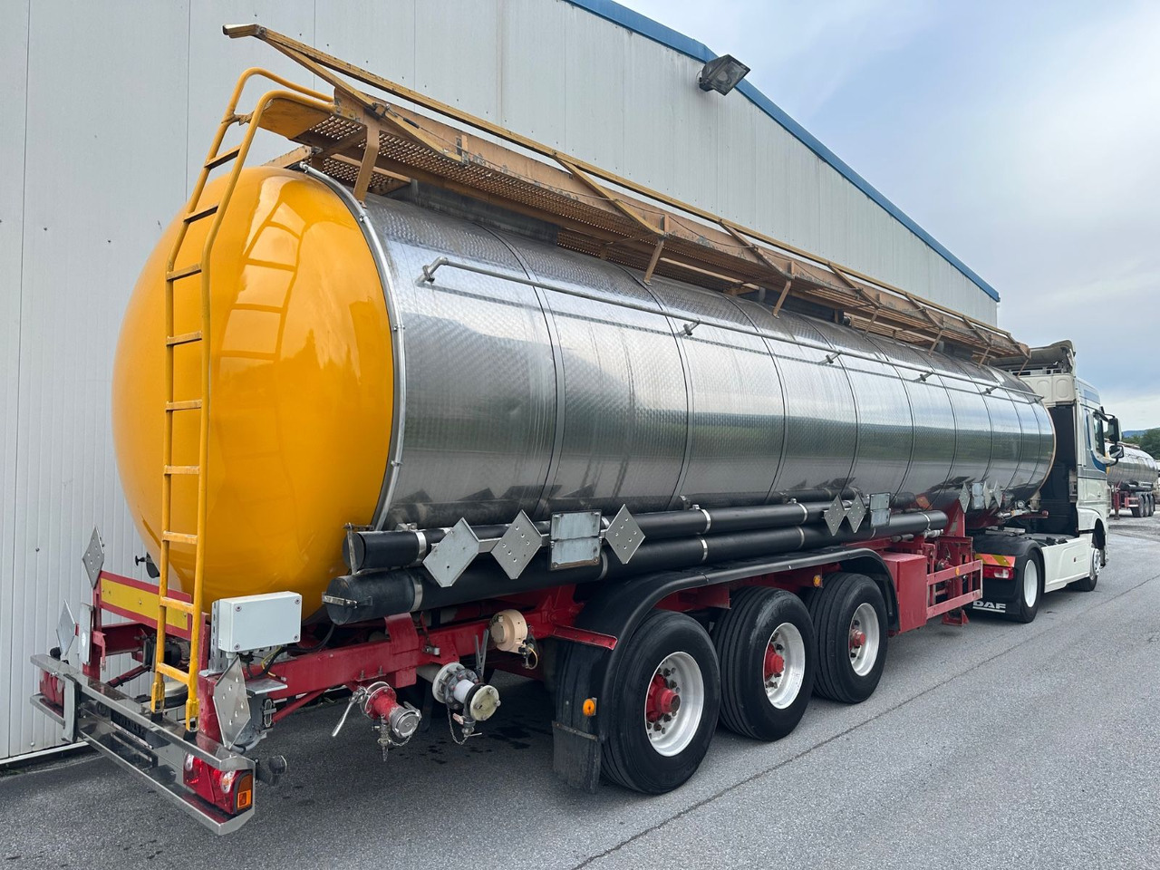 Schwarzmüller Chemi L4BH 42050L Lift BPW - Semirreboque tanque: foto 4 Schwarzmüller Chemi L4BH 42050L Lift BPW - Semirreboque tanque: foto 4