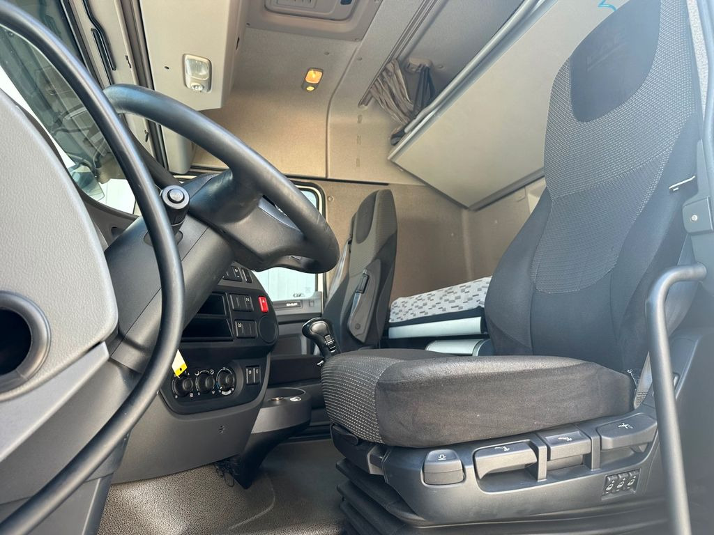 DAF XF 460 Manual Retarder ACC DAF XF 460 Manual Retarder ACC - Tractor: foto 5 DAF XF 460 Manual Retarder ACC DAF XF 460 Manual Retarder ACC - Tractor: foto 5