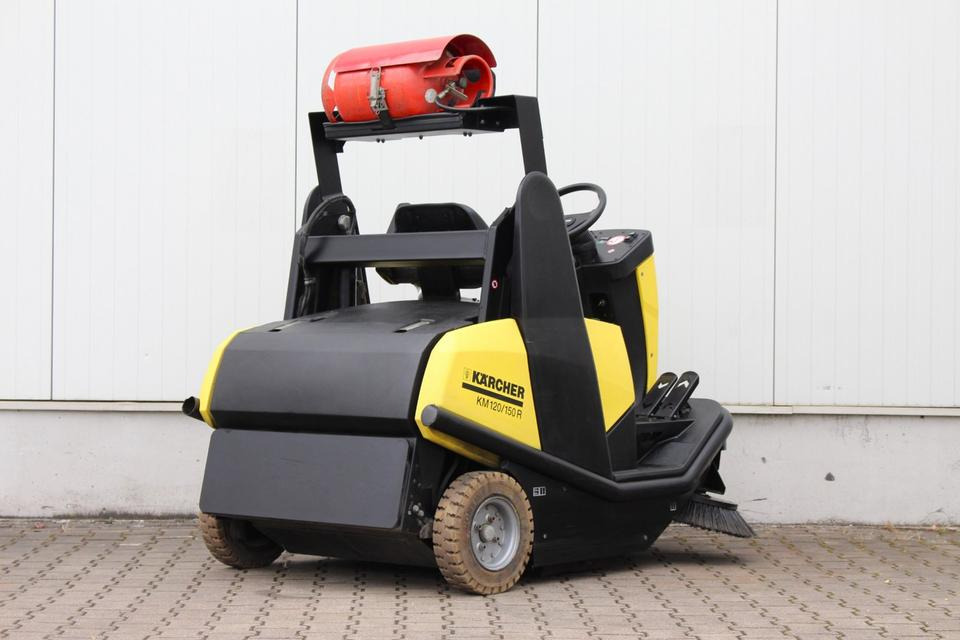 Kärcher KM120/150R LPG Aufsitz- Kehrsaugmaschine Kehrmaschine Gas - Varredora industrial: foto 3 Kärcher KM120/150R LPG Aufsitz- Kehrsaugmaschine Kehrmaschine Gas - Varredora industrial: foto 3