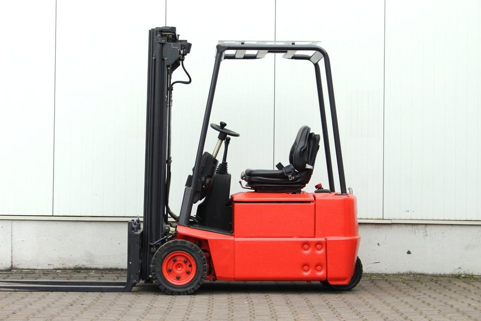 LINDE E15Z-02 Triplex 4,7m - Empilhadeira elétrica: foto 5 LINDE E15Z-02 Triplex 4,7m - Empilhadeira elétrica: foto 5