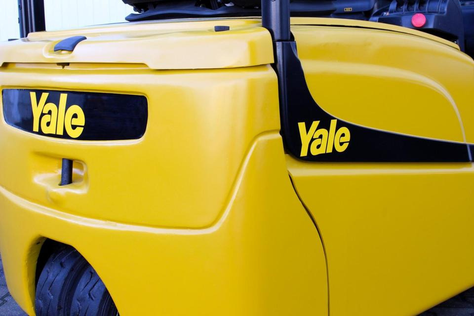 YALE ERP18VT Triplex 5,2m 1800kg - Empilhadeira elétrica: foto 5 YALE ERP18VT Triplex 5,2m 1800kg - Empilhadeira elétrica: foto 5