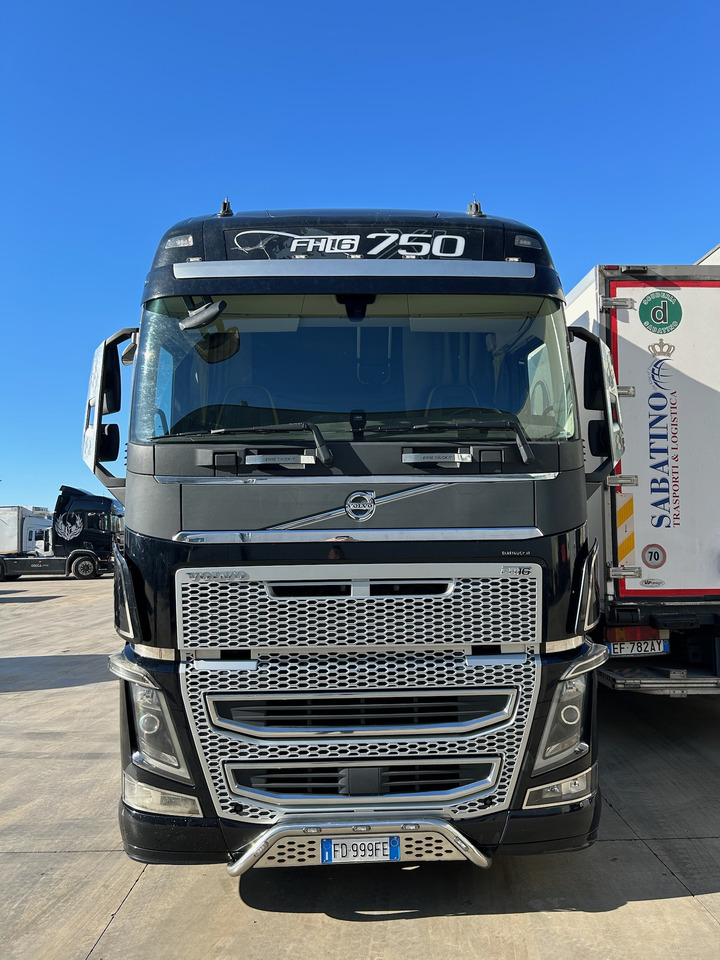 VOLVO FH 750 - Caminhão frigorífico: foto 4 VOLVO FH 750 - Caminhão frigorífico: foto 4