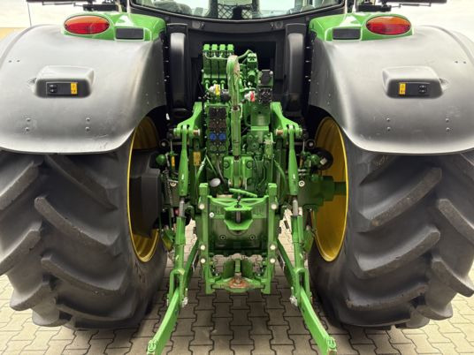 John Deere 6r215 - Trator: foto 5 John Deere 6r215 - Trator: foto 5