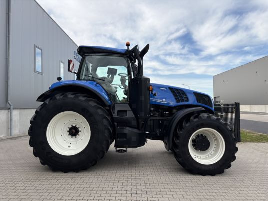 NEW HOLLAND New Holland T8.350 PLMi Genesis - Trator: foto 2 NEW HOLLAND New Holland T8.350 PLMi Genesis - Trator: foto 2