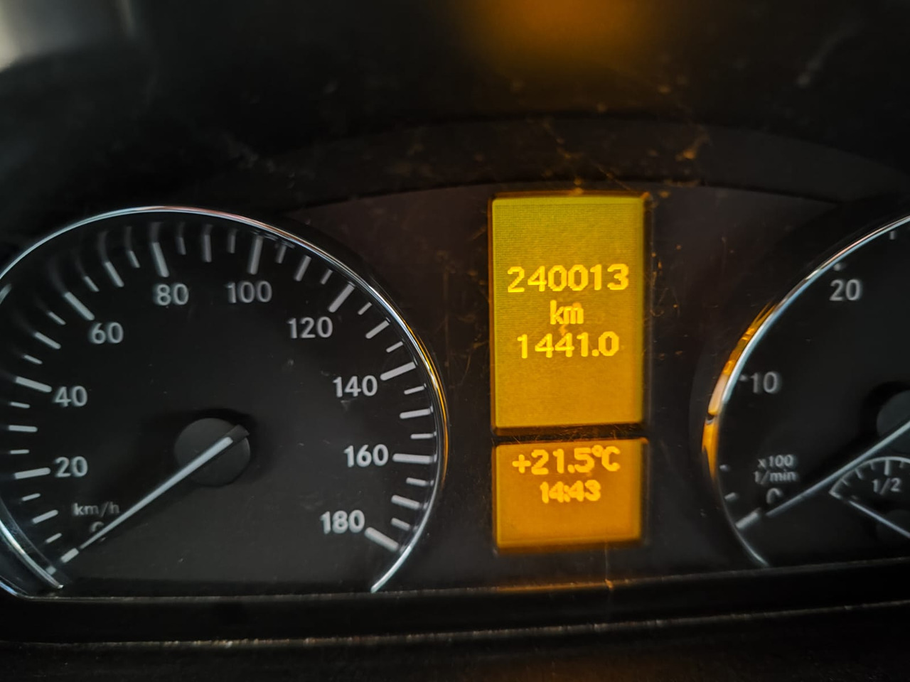 MERCEDES-BENZ SPRINTER 519 - Micro-ônibus, Furgão de passageiros: foto 4 MERCEDES-BENZ SPRINTER 519 - Micro-ônibus, Furgão de passageiros: foto 4