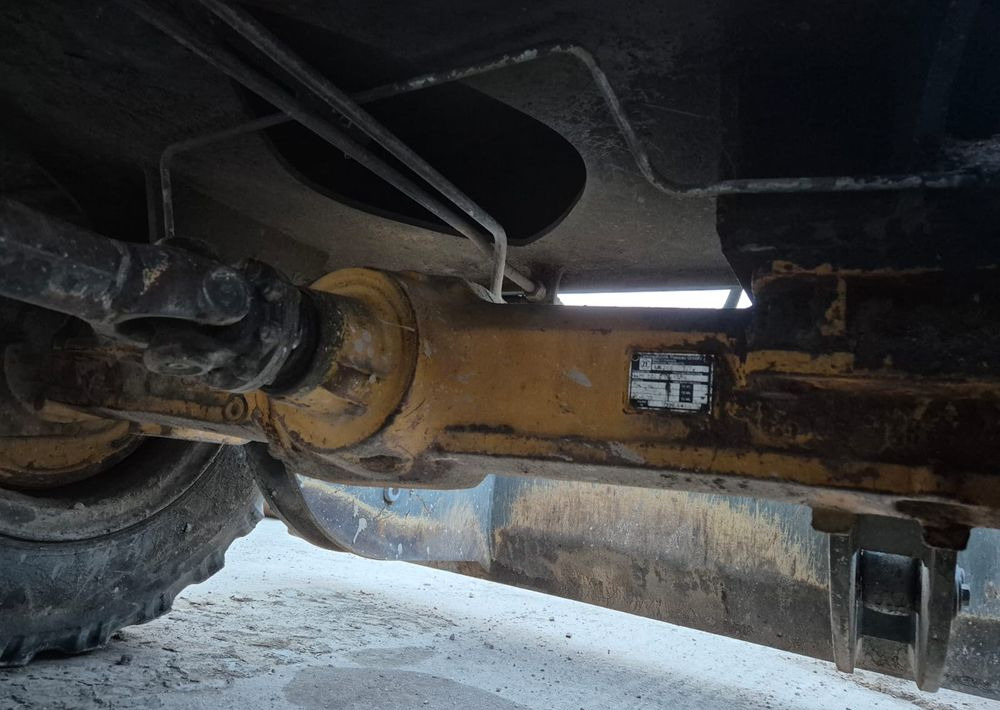 Most napędowy liebherr a316 przedni i tylny - Transmissão de Máquina de construção: foto 5 Most napędowy liebherr a316 przedni i tylny - Transmissão de Máquina de construção: foto 5