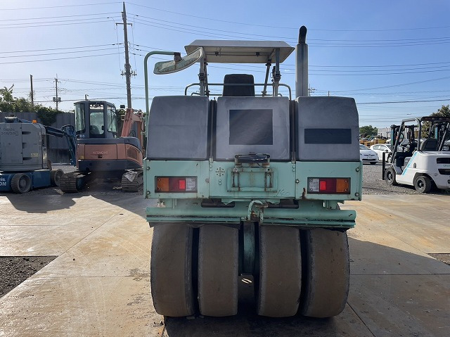 BOMAG BW144AC-2 - Rolo combinado: foto 4 BOMAG BW144AC-2 - Rolo combinado: foto 4