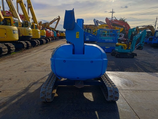 MAEDA HF070R-2 - Plataforma articulada: foto 4 MAEDA HF070R-2 - Plataforma articulada: foto 4