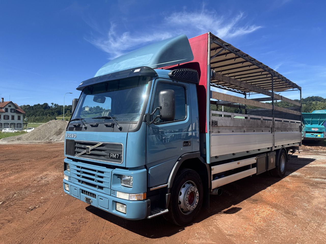 VOLVO FM7-290 4x2 Blache-Hebebühne - Caminhão com lona: foto 1 VOLVO FM7-290 4x2 Blache-Hebebühne - Caminhão com lona: foto 1