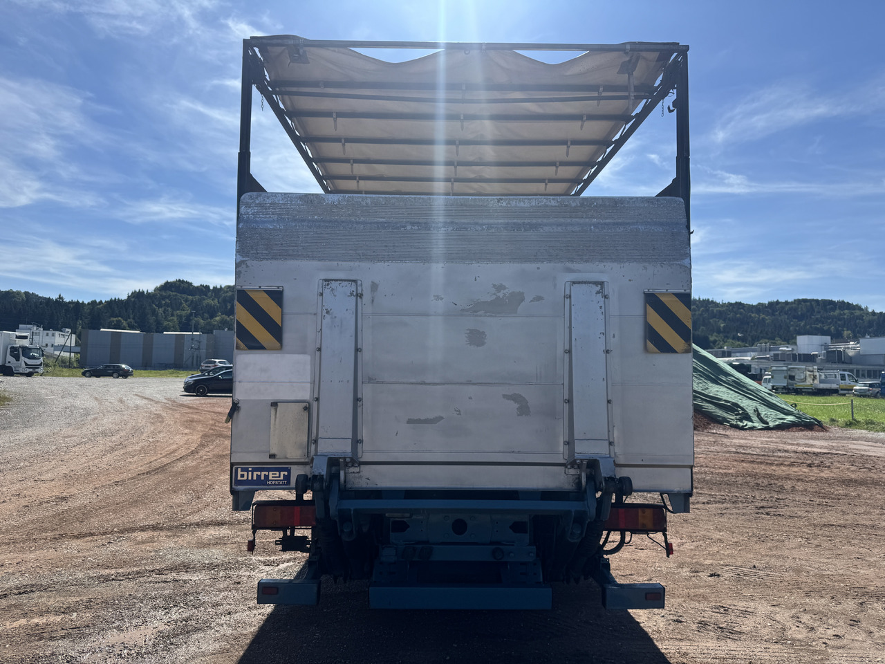 VOLVO FM7-290 4x2 Blache-Hebebühne - Caminhão com lona: foto 4 VOLVO FM7-290 4x2 Blache-Hebebühne - Caminhão com lona: foto 4